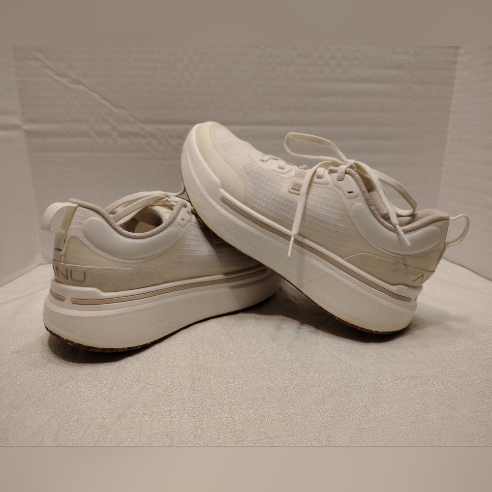 AHNU Sequence 1 Low, Women Shoes # 6.5 US